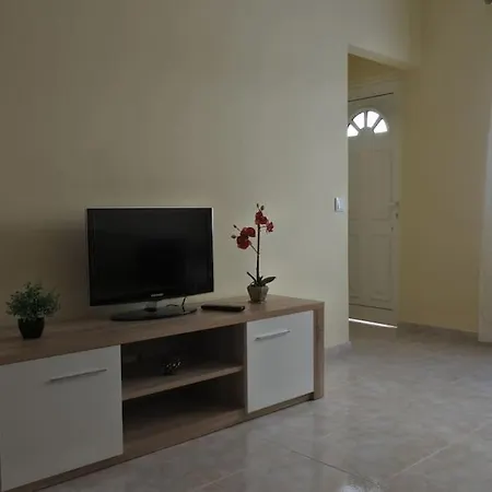 In The Center Of With Terrace *